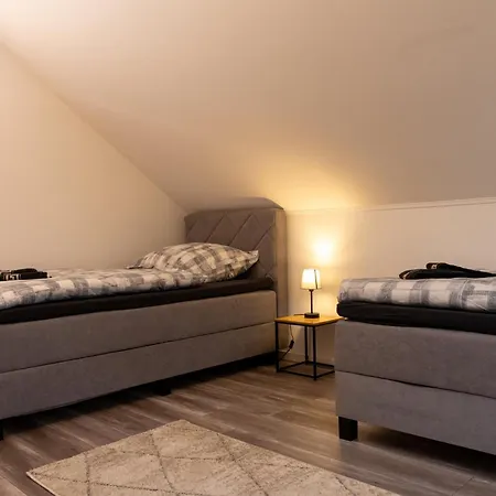 Holiday home Ganzes In Mit Garage Und Fussbodenheizung Leipzig