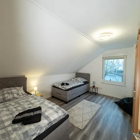 Holiday home Ganzes In Mit Garage Und Fussbodenheizung Leipzig