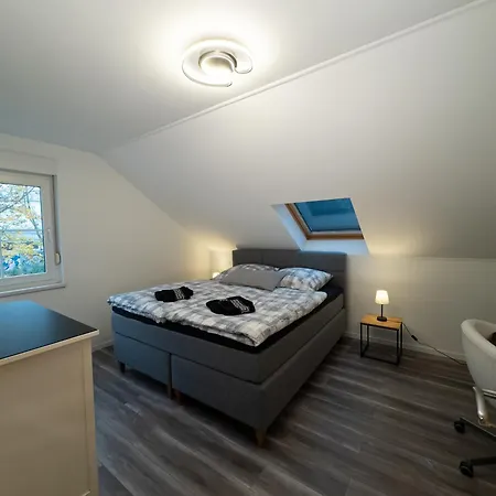 Holiday home Ganzes In Mit Garage Und Fussbodenheizung Leipzig