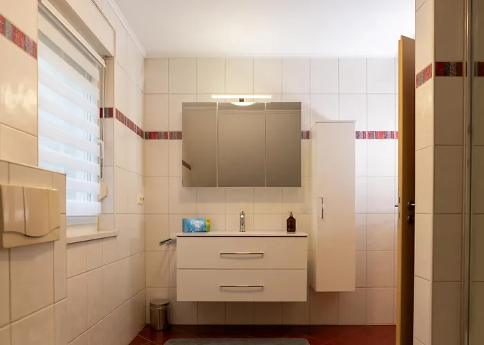 Ganzes In Mit Garage Und Fussbodenheizung Leipzig