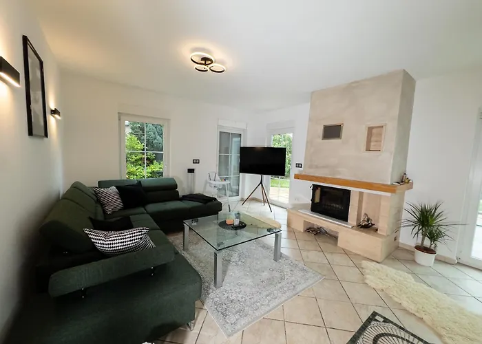 Ganzes In Mit Garage Und Fussbodenheizung Leipzig