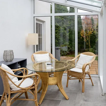 Ganzes In Mit Garage Und Fussbodenheizung * Λειψία