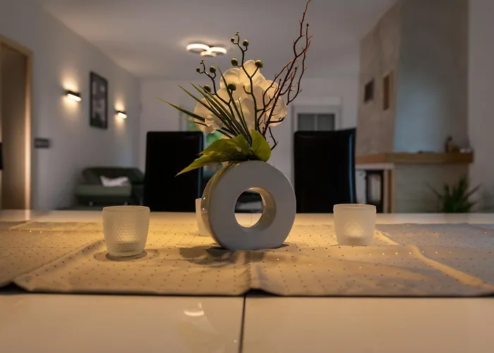 Ganzes In Mit Garage Und Fussbodenheizung Σπίτι διακοπών *