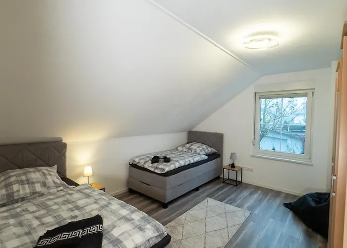 Holiday home Ganzes In Mit Garage Und Fussbodenheizung Leipzig