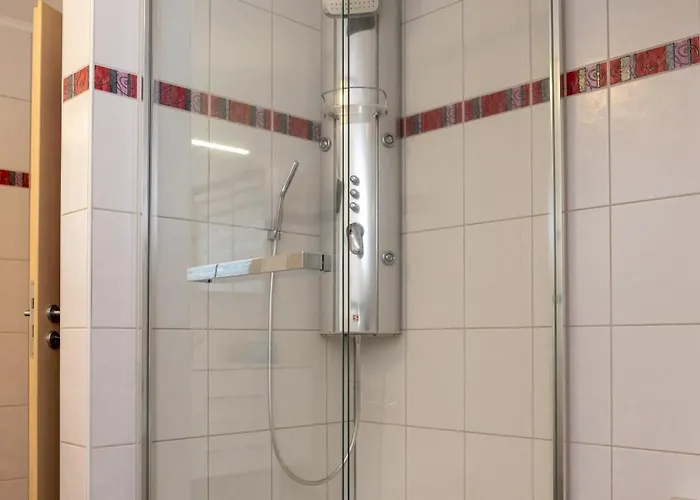 Ganzes In Mit Garage Und Fussbodenheizung Leipzig