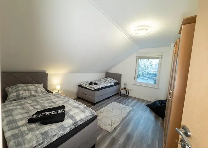 Ganzes In Mit Garage Und Fussbodenheizung Holiday home Leipzig